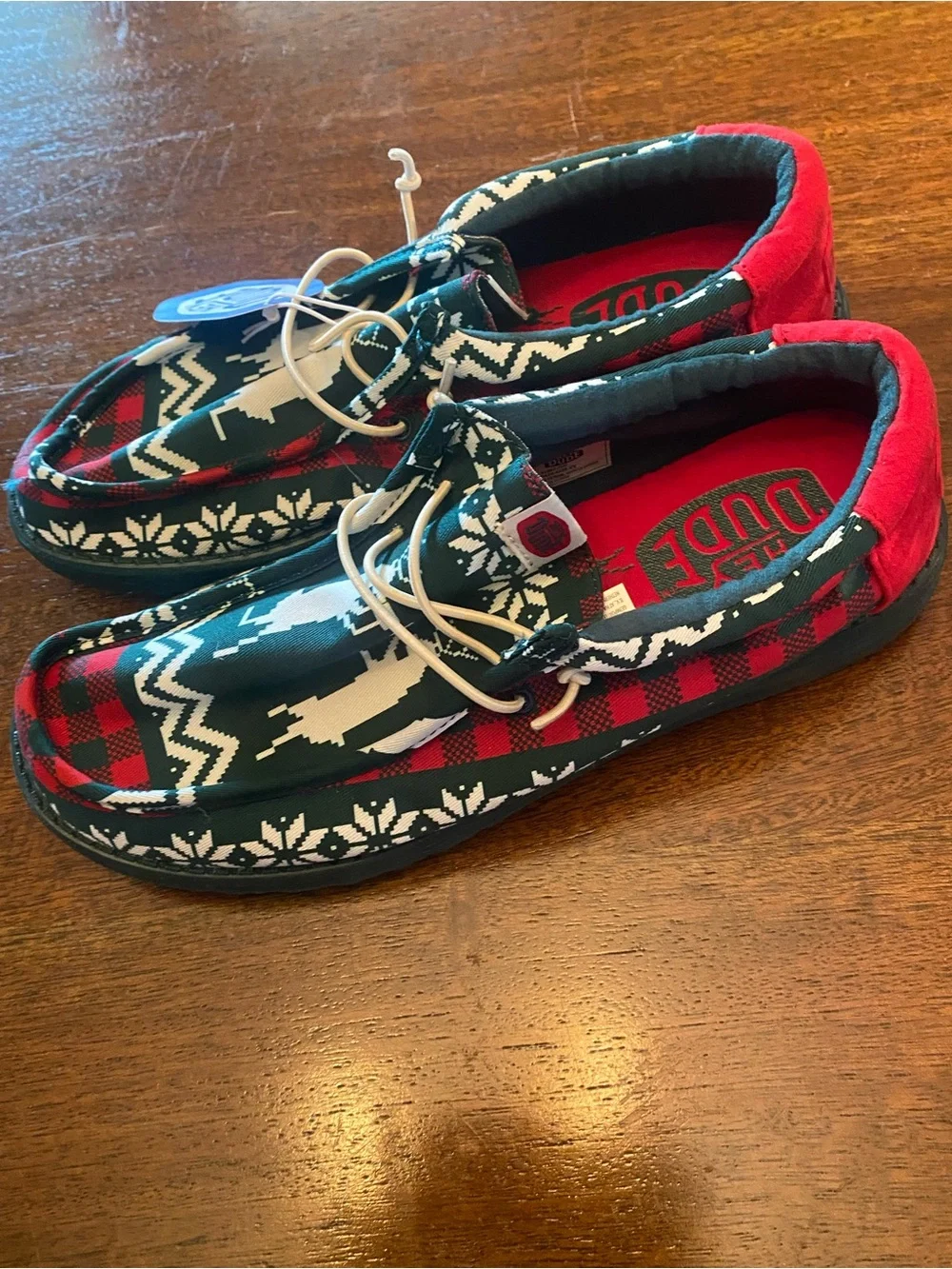 Hey Dude Wally Holiday Christmas slip on Shoes Mens size 9 new. With tags
